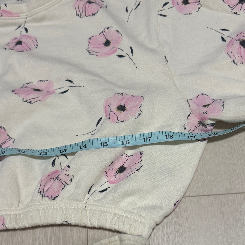 Arizona Jean Company Floral Top And High Waist Shorts in Pink and Cream Set - Picture 5 of 9